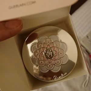 Guerlain Meteorites Highlighting Powder Pearls 02